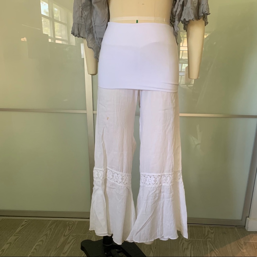 COPY - Fold over wide leg white pants. Size Medium.